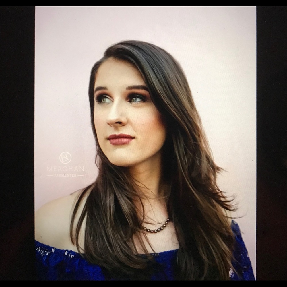 Meet your Posher, Elizabeth